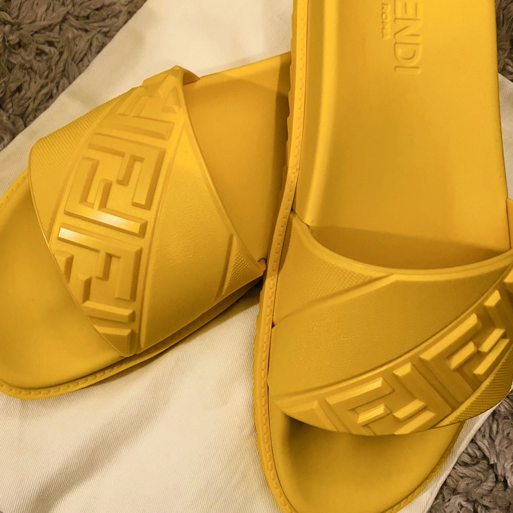 AUTHENTIC FENDI RUBBER SLIDES